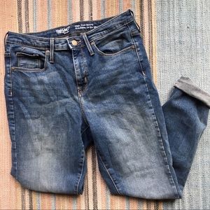 High waisted super stretch skinny jeans